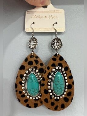 ASHLYN & ROSE Leopard Print Teardrop Silver Tone Turquoise Hook Earrings NEW